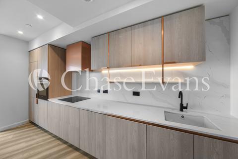 2 bedroom apartment to rent, Aspen, Consort Place, Canary Wharf E14