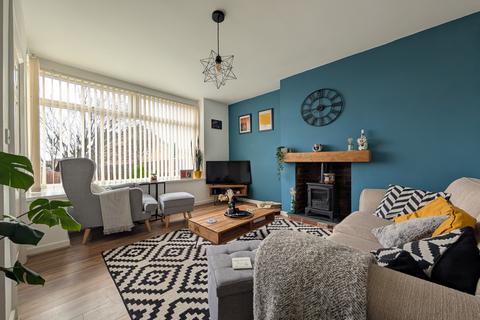 2 bedroom semi-detached house for sale, High Busy Lane, Shipley, West Yorkshire