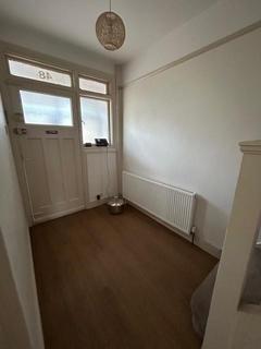 3 bedroom property to rent, Strathfield Gardens, Barking