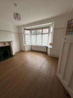 3 bedroom property to rent, Strathfield Gardens, Barking