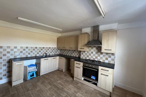 2 bedroom flat to rent, Hyde Road, Paignton TQ4