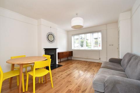 3 bedroom semi-detached house to rent, Brockill Crescent, London, SE4 2QD