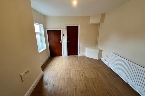 1 bedroom flat to rent, Lyndon Road, Solihull B92