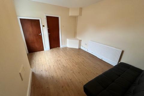 1 bedroom flat to rent, Lyndon Road, Solihull B92