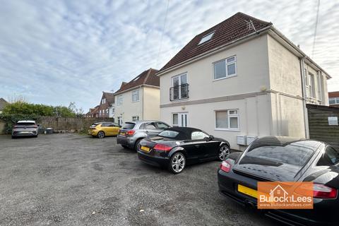 1 bedroom flat for sale, Ashley Road Parkstone, spacious flat with parking