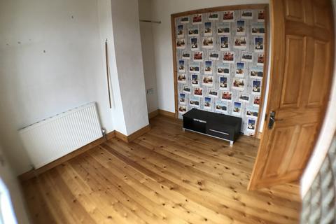 2 bedroom terraced house to rent, Hull HU8