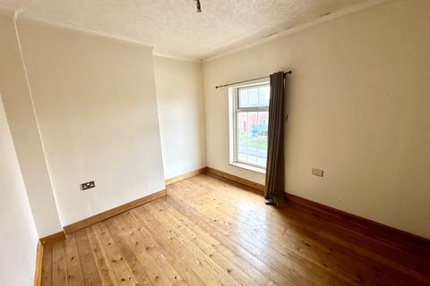 2 bedroom terraced house to rent, Alaska Street, Hull HU8