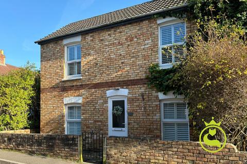 2 bedroom end of terrace house for sale, Chapel Road, Poole BH14