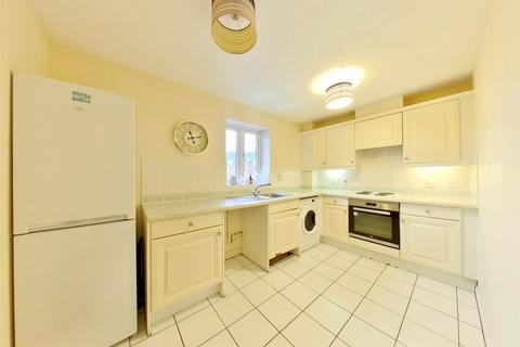 2 bedroom flat to rent, Hayling Close, Gosport PO12