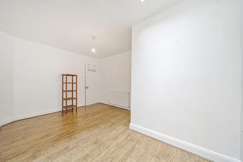 1 bedroom apartment for sale, Wallbutton Road, London