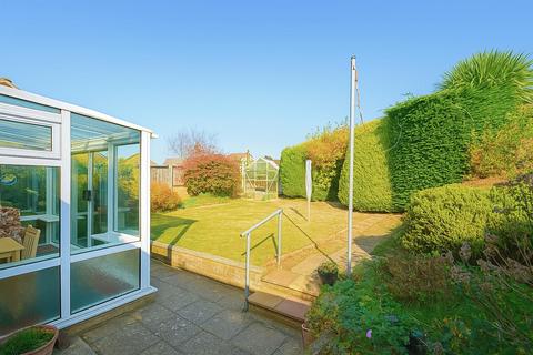 2 bedroom detached bungalow for sale, CHAIN FREE * LAKE