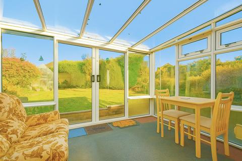 2 bedroom detached bungalow for sale, CHAIN FREE * LAKE