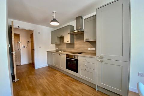 Studio to rent, Leven Street, Meadows, Edinburgh, EH3