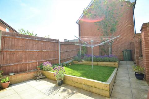 3 bedroom end of terrace house for sale, Albert Way, East Cowes