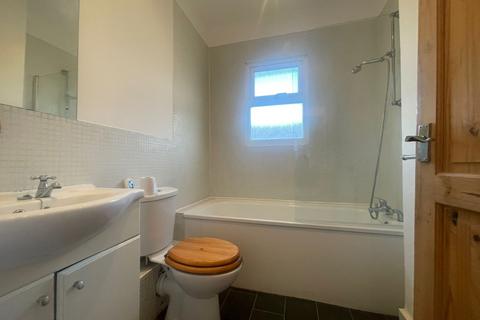 14 Wilfred Street, Gravesend, DA12 2HA