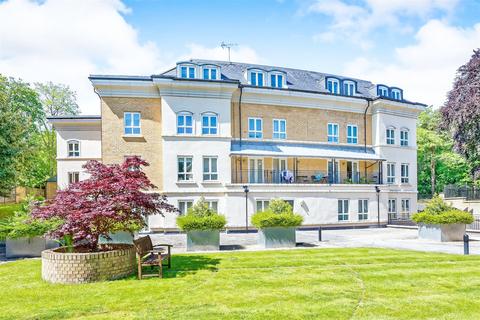 2 bedroom apartment to rent, Heathside Crescent, Woking, Surrey, GU22