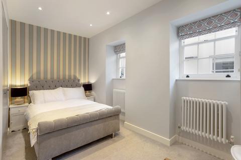 4 bedroom flat for sale, Queen's Gate Terrace, South Kensington, London