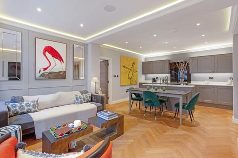 4 bedroom flat for sale, Queen's Gate Terrace, South Kensington, London