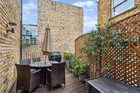 2 bedroom flat for sale, Fulham Road, Chelsea, London