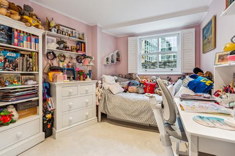 2 bedroom flat for sale, Fulham Road, Chelsea, London