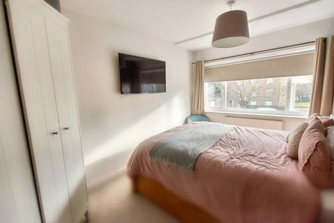 3 bedroom end of terrace house for sale, Thornton Gardens, Leeds, West Yorkshire