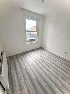 3 bedroom terraced house to rent, Eldon Road, N22