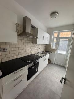 3 bedroom terraced house to rent, Eldon Road, N22