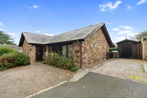 3 bedroom detached bungalow for sale, Fiddlers Green, Rock.