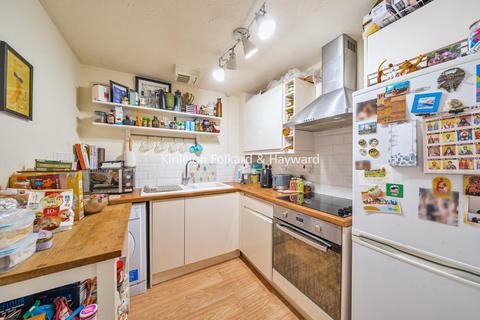 1 bedroom flat for sale, Winterburn Close, Friern Barnet