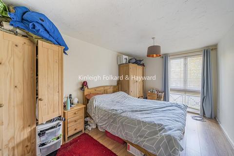 1 bedroom flat for sale, Winterburn Close, Friern Barnet