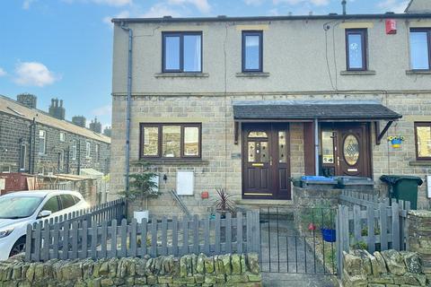 3 bedroom end of terrace house for sale, Hawthorne Street, Silsden,