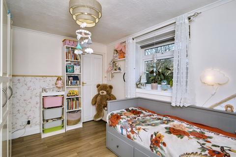 50/1 Dochart Drive, Edinburgh, EH4 7LR