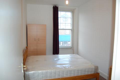 2 bedroom flat to rent, Walm Lane, London NW2