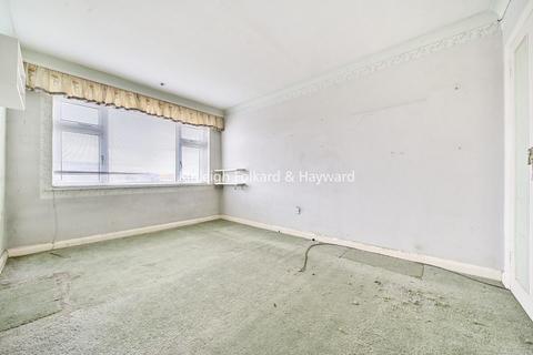 3 bedroom end of terrace house for sale, Brunswick Park Gardens, New Southgate