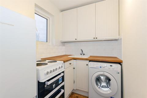 1 bedroom flat for sale, Heatherbank Close, Crayford, Kent