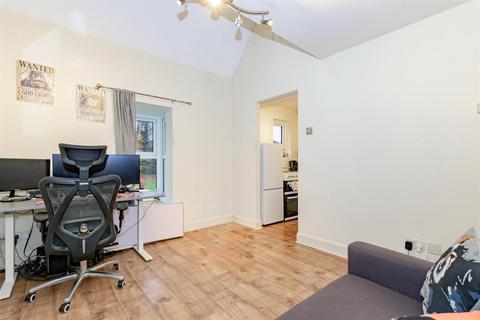 1 bedroom flat for sale, Heatherbank Close, Crayford, Kent