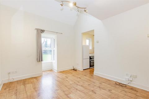 1 bedroom flat for sale, Heatherbank Close, Crayford, Kent