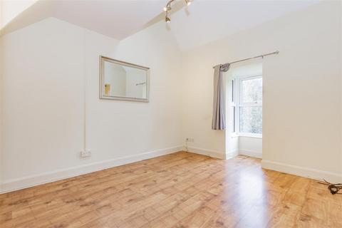 1 bedroom flat for sale, Heatherbank Close, Crayford, Kent