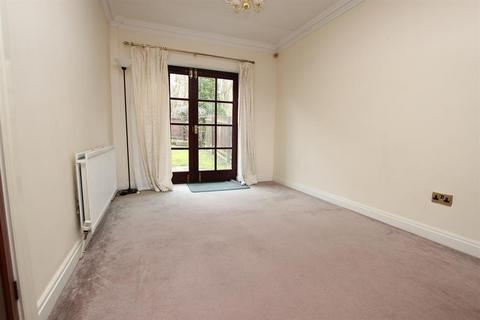 4 bedroom detached house to rent, Crofters Walk, Bolton, BL2 4NX