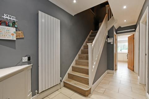 3 Bowshaw, Dronfield, S18 2GB