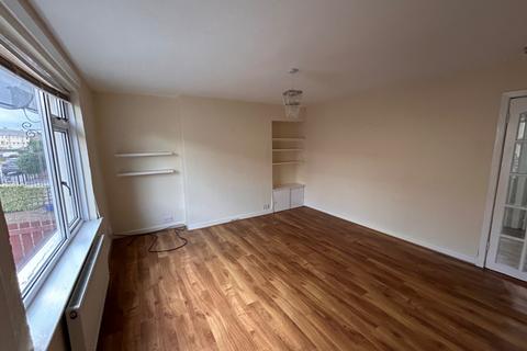 2 bedroom terraced house to rent, Gunn Road, Grangemouth FK3