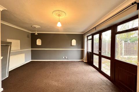 3 bedroom detached house to rent, Heale Close, Halesowen B63