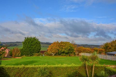 5 bedroom detached house for sale, North Trade Road, Battle