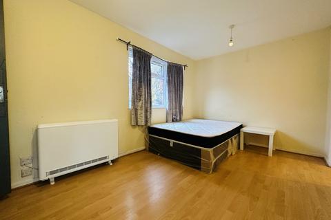 Studio to rent, Talbot Street, Birmingham, West Midlands, B18