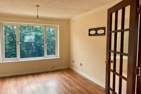 2 bedroom flat to rent, Spruce Road, Glasgow G67