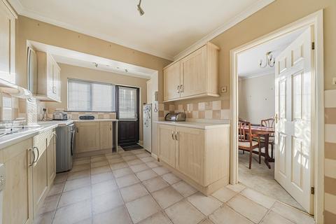 3 bedroom end of terrace house for sale, Sunningdale, Bristol BS37