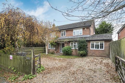 3 bedroom detached house for sale, Theale Road, Burghfield, Reading