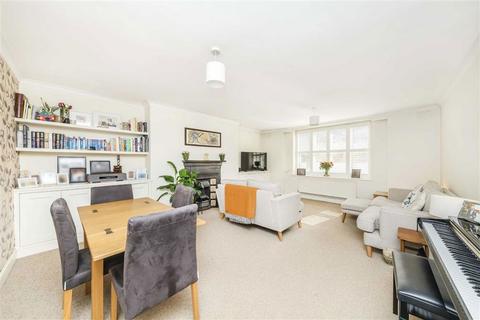 2 bedroom flat for sale, Shooters Hill Road, London SE3