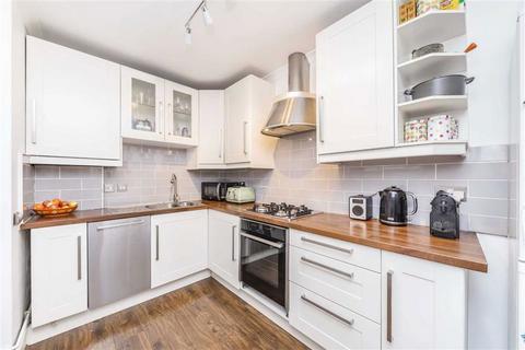 2 bedroom flat for sale, Shooters Hill Road, London SE3