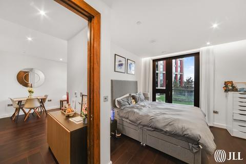 1 bedroom apartment for sale, Charles Clowes Walk London SW11